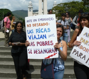 marcha-por-la-despenalizacion-del-aborto-venezuela-25-11-2009-caracas-2